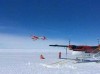 中国首架极地固定翼飞机成功降落南极冰盖之巅