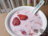 草莓牛奶怎么做？自制草莓牛奶方法分享！