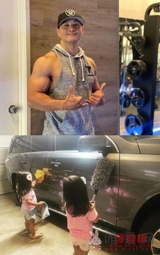 刘承俊晒双胎女儿照片 两人正在认真给妻子洗车