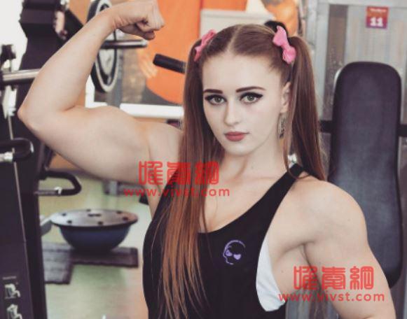 茱莉亚文斯（Julia Vins）是谁 为什么被称做金刚芭比