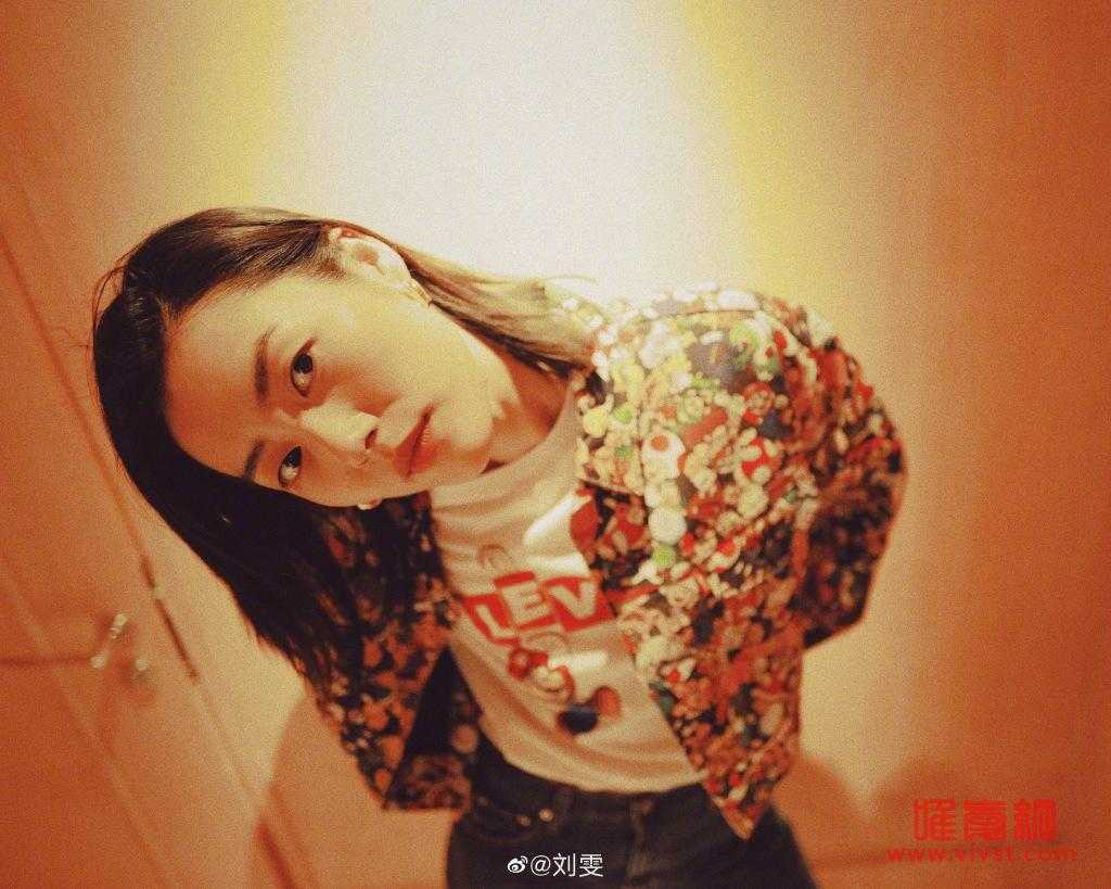 刘雯颧骨高会克夫纯属迷信，颧骨高的女人好不好？