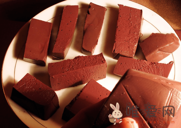 鲜猪血怎么凝固成块?猪血的制作过程! 鲜猪血怎么凝固成块?猪血的制作过程!