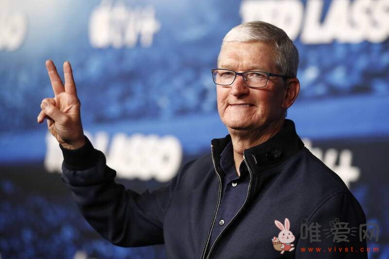 股神巴菲特大赞苹果CEO库克：他将苹果经营的有声有色！