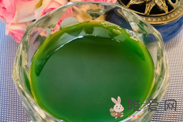 菠菜汁和面怎样做更绿？手工取菠菜汁最简单方法！