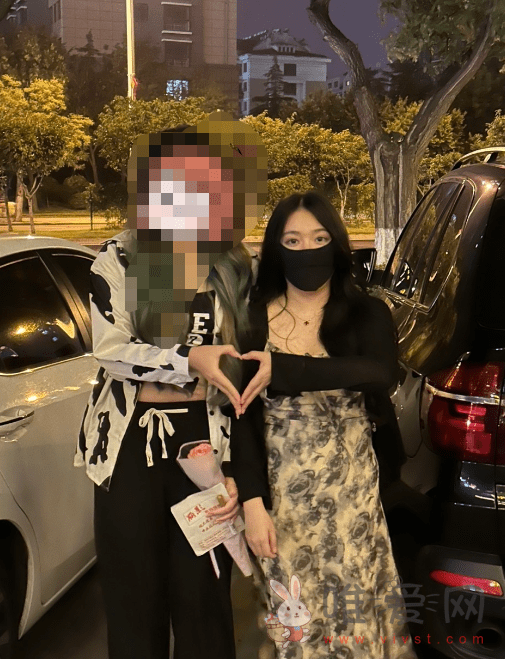 网传一条小团团线下身材曝光？网友热评：堪比写真一姐刘飞儿！